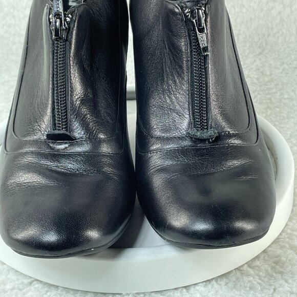 Clarks Artisan Booties Womens US Sz 9M Black 87481 Leather Block Ankle Zipper - Picture 3 of 10